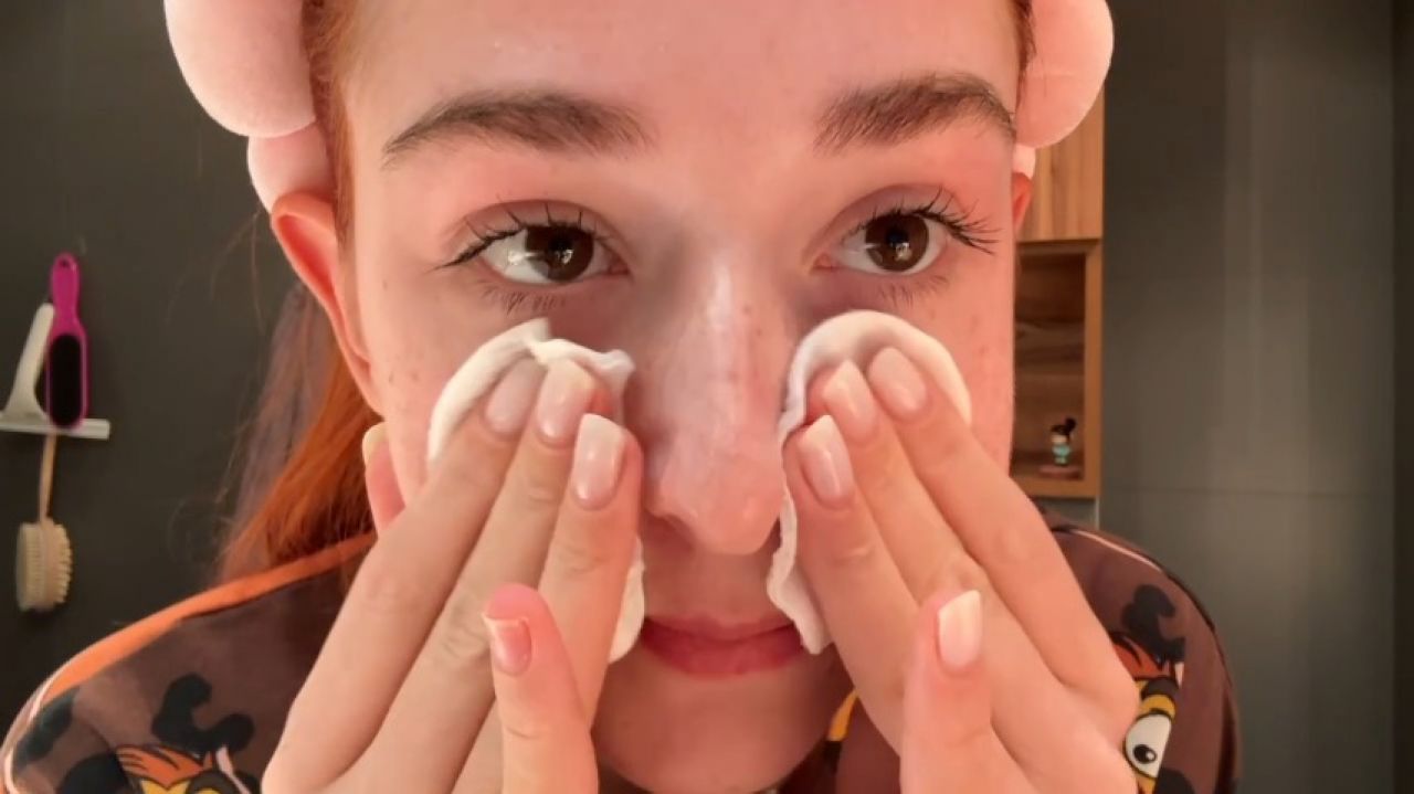 Removing make up after stream