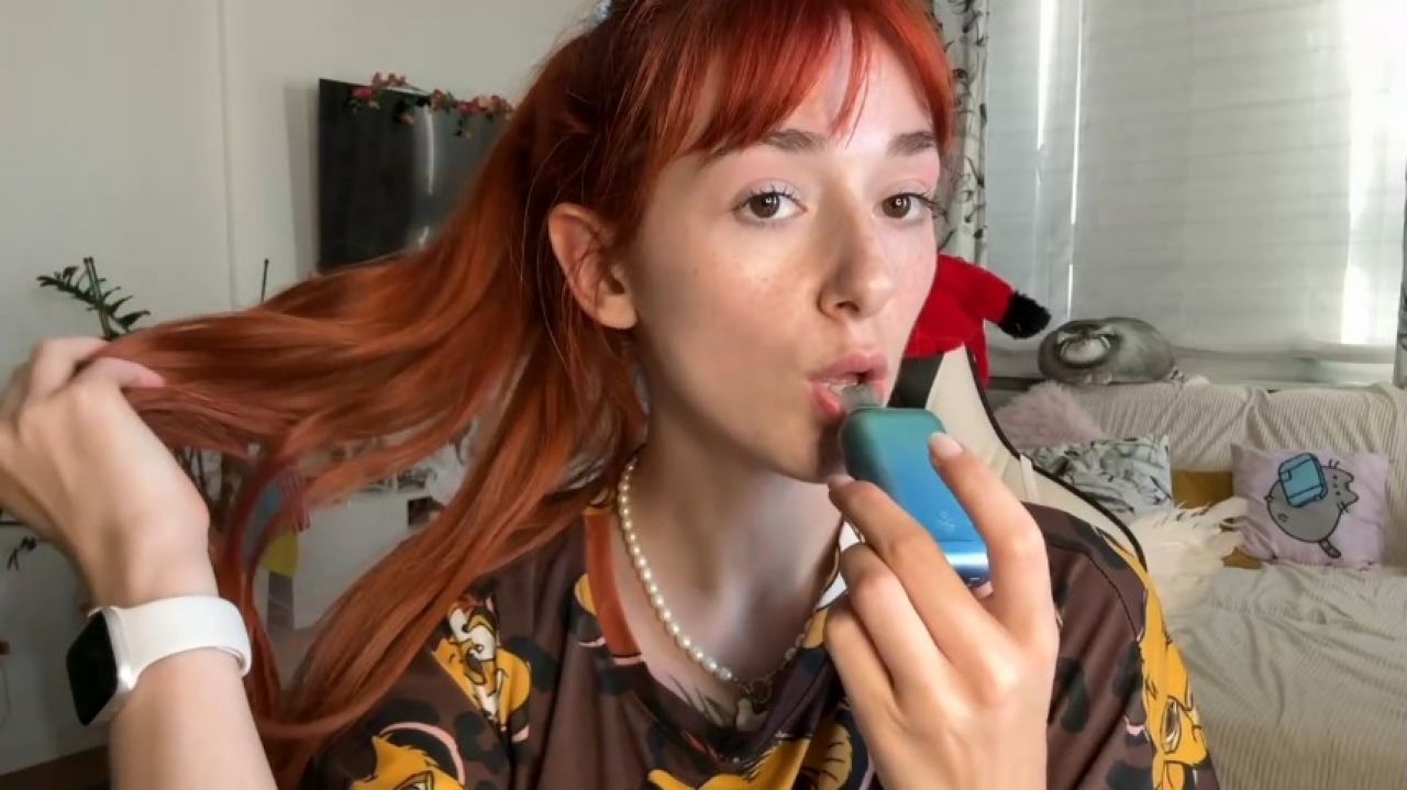 smoking vape and chill