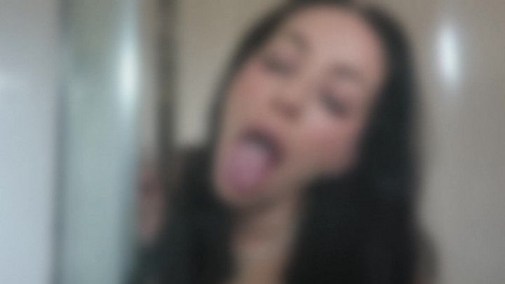 Make out with step-mommy