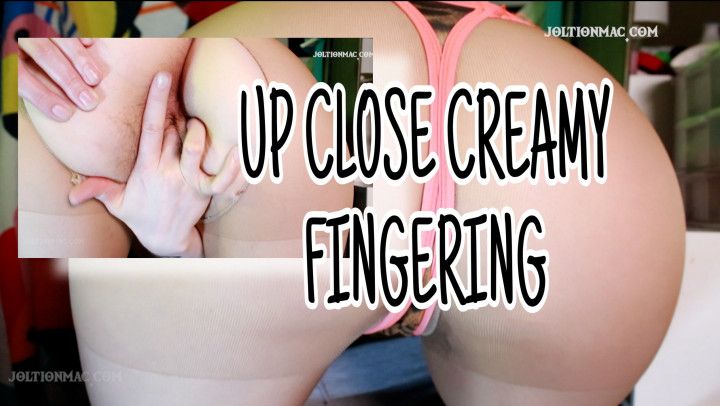 UP CLOSE CREAMY FINGERING