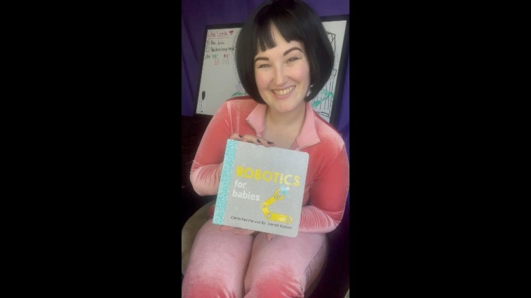 Amy Wong Teaches Robotics