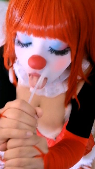 Clown Cumshot Blowjob Quickie POV