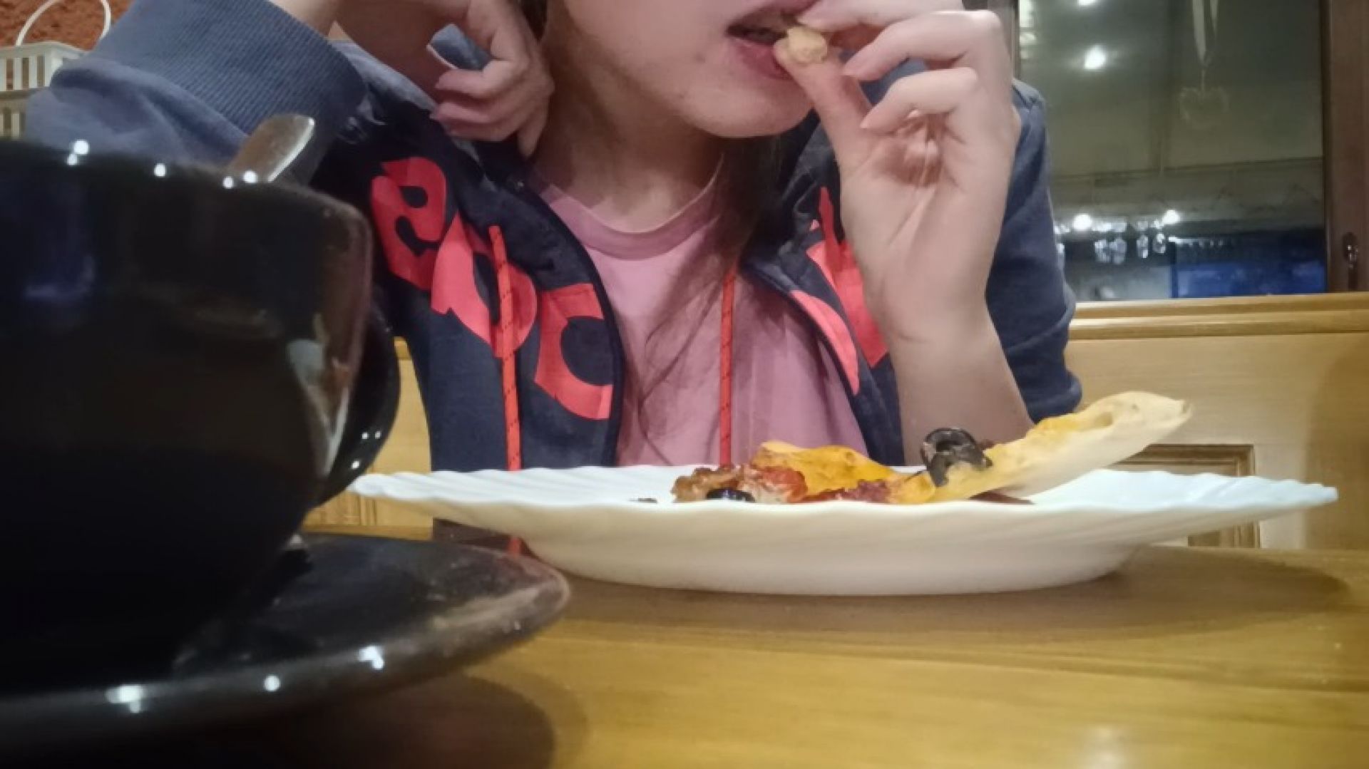 Let's Go Eat Pizza and Drink Coffee with Me at a Restaurant