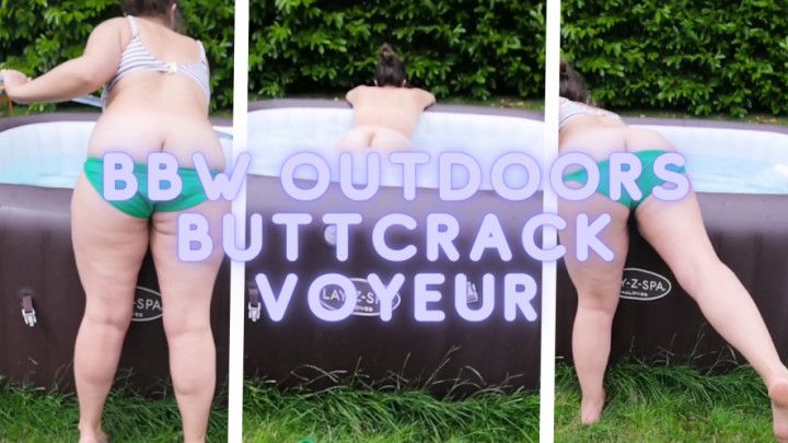 BBW step-Mommy Buttcrack Outdoor Voyeur