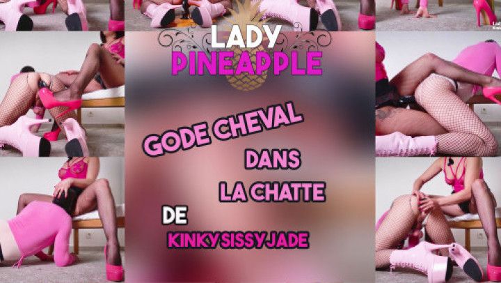 Gode cheval pour sissy Jade