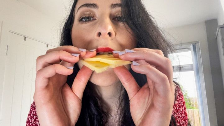 You're The Giantess' Dinner