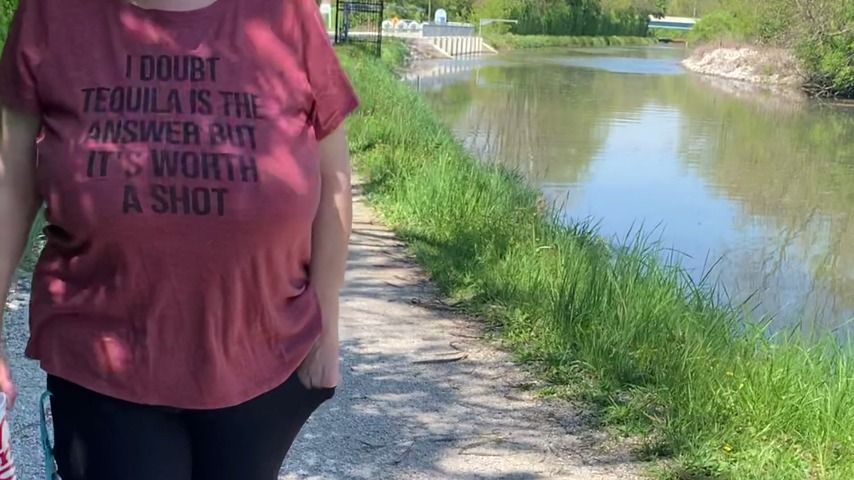 Huge Tit MILF in Public