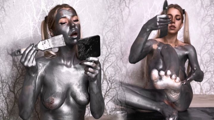 Covering all my body in silver paint and masturbating in 4K