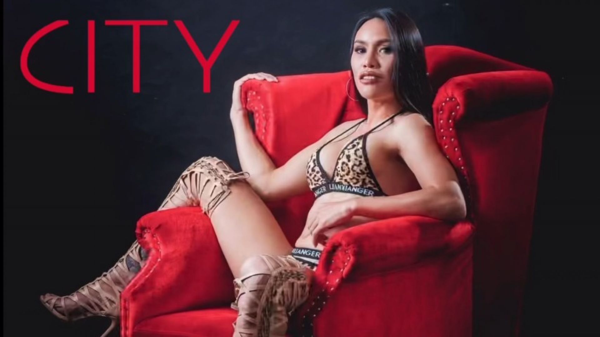 CITY - Exchanging Facials with Sexy Curvy Ladyboy