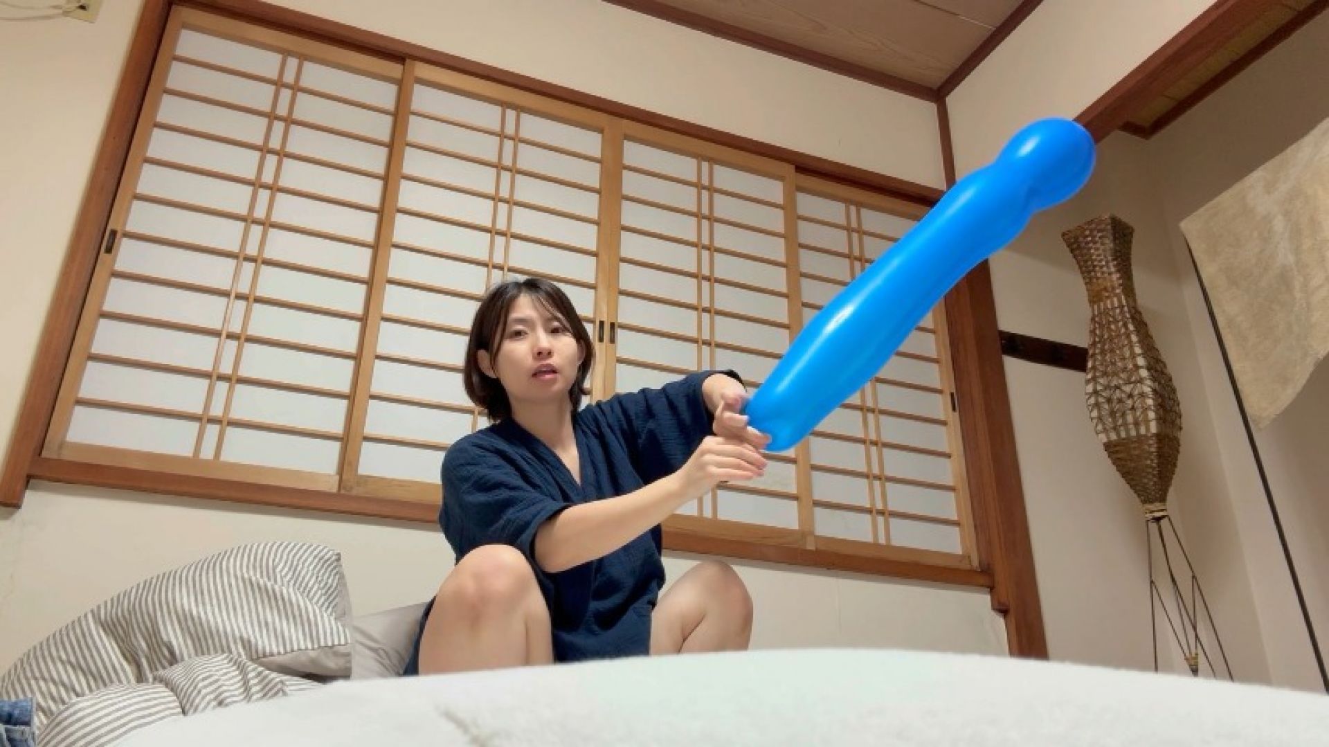 mako Introducing whistling balloons