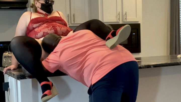 Big Ass SSBBW Realtor Fucked By Client