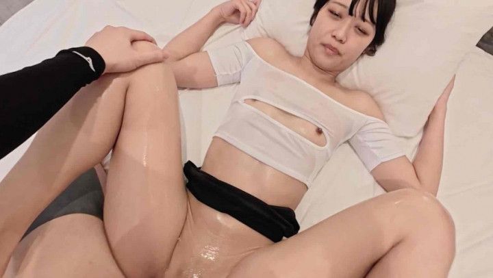 Blowjob &amp; Creampie! This Long-Legged College Girl Is Simply