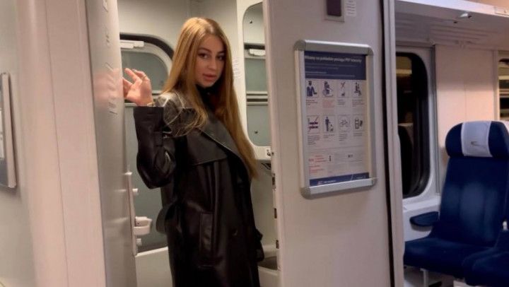 4K Slut In The Toilet Swallow Cum