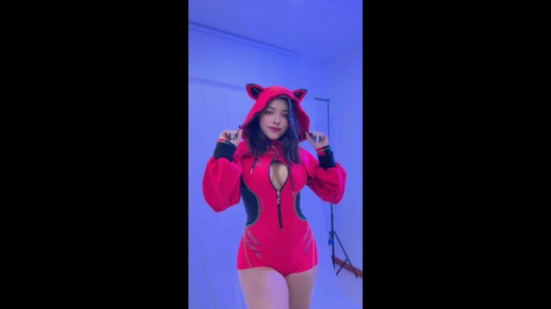 Dance with me some Reggaeton