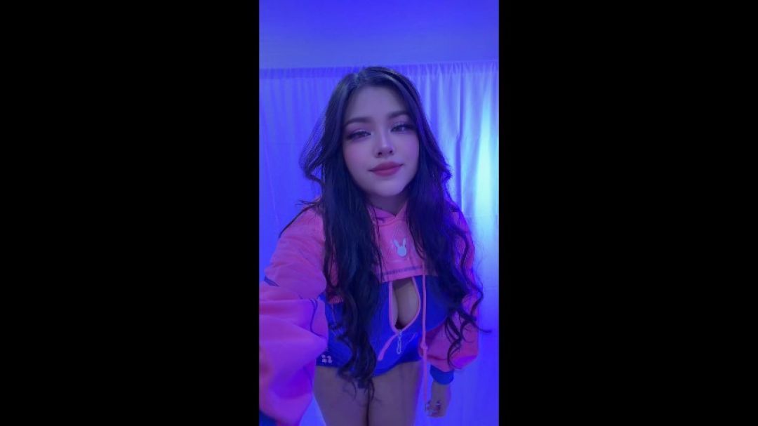 More DVa Costume photoshoot videos