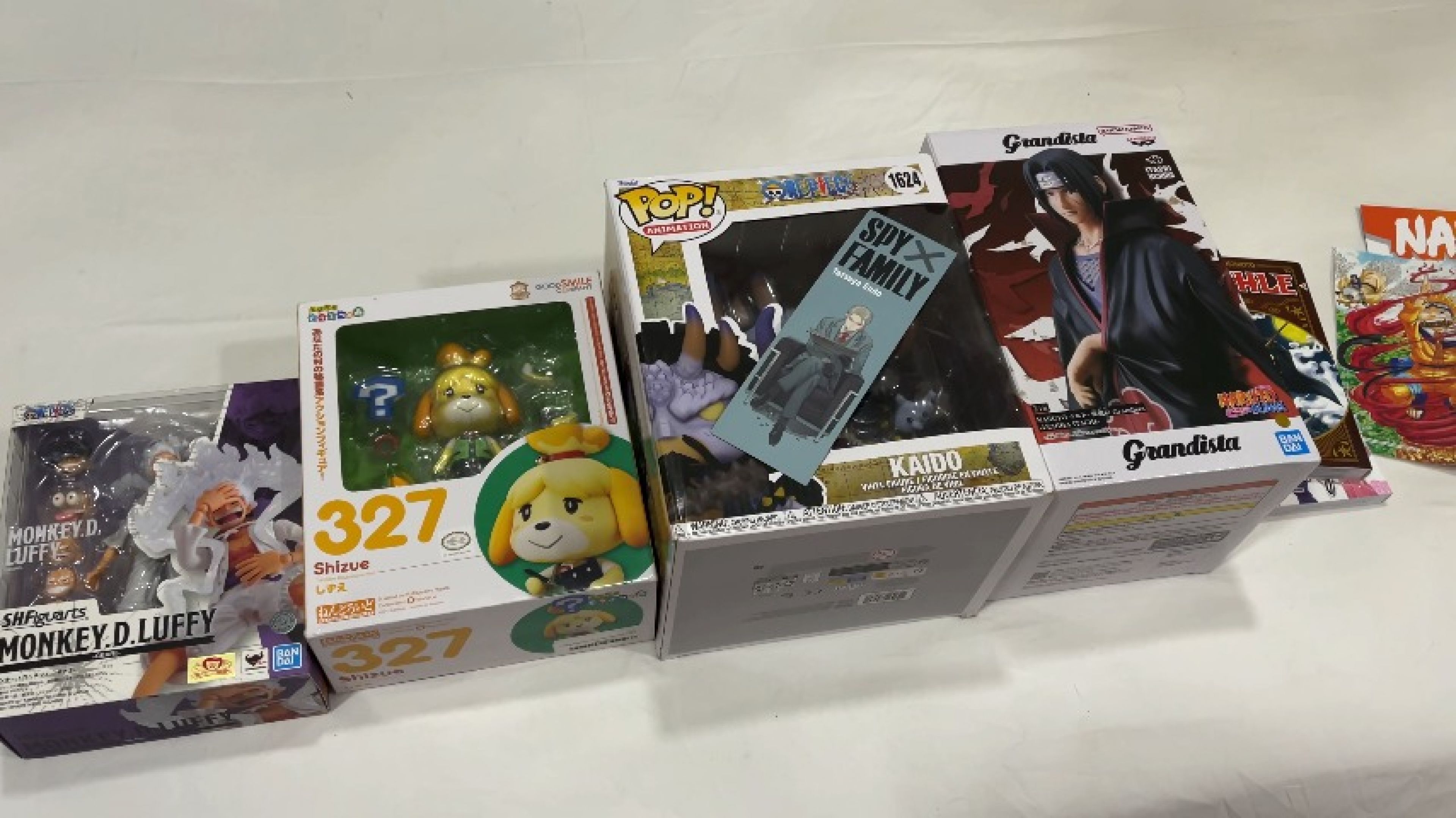 Newest Figures and Mangas