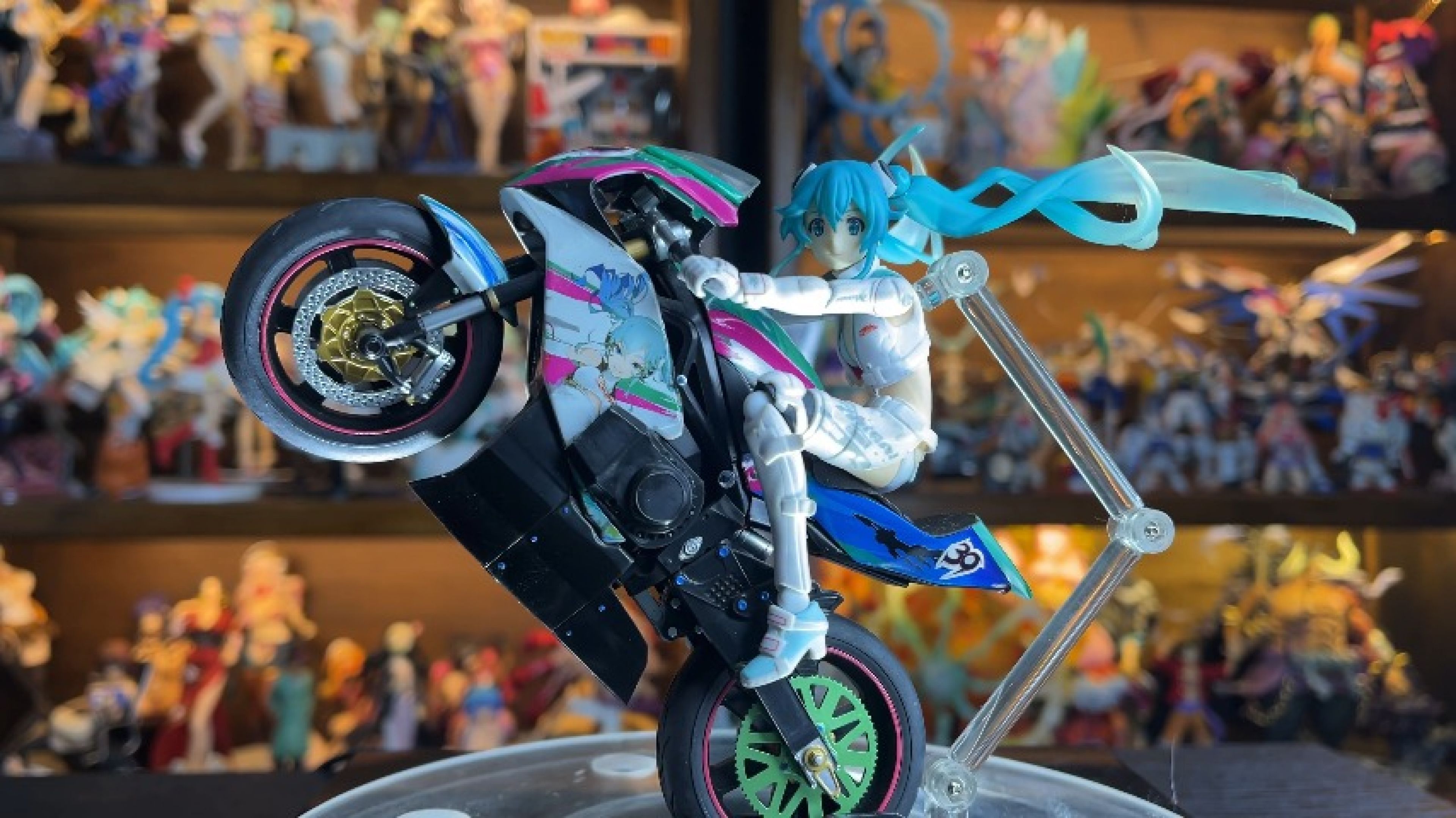 Racing Miku 2014 Showcase with TT-Zero 13Kai Motorcycle