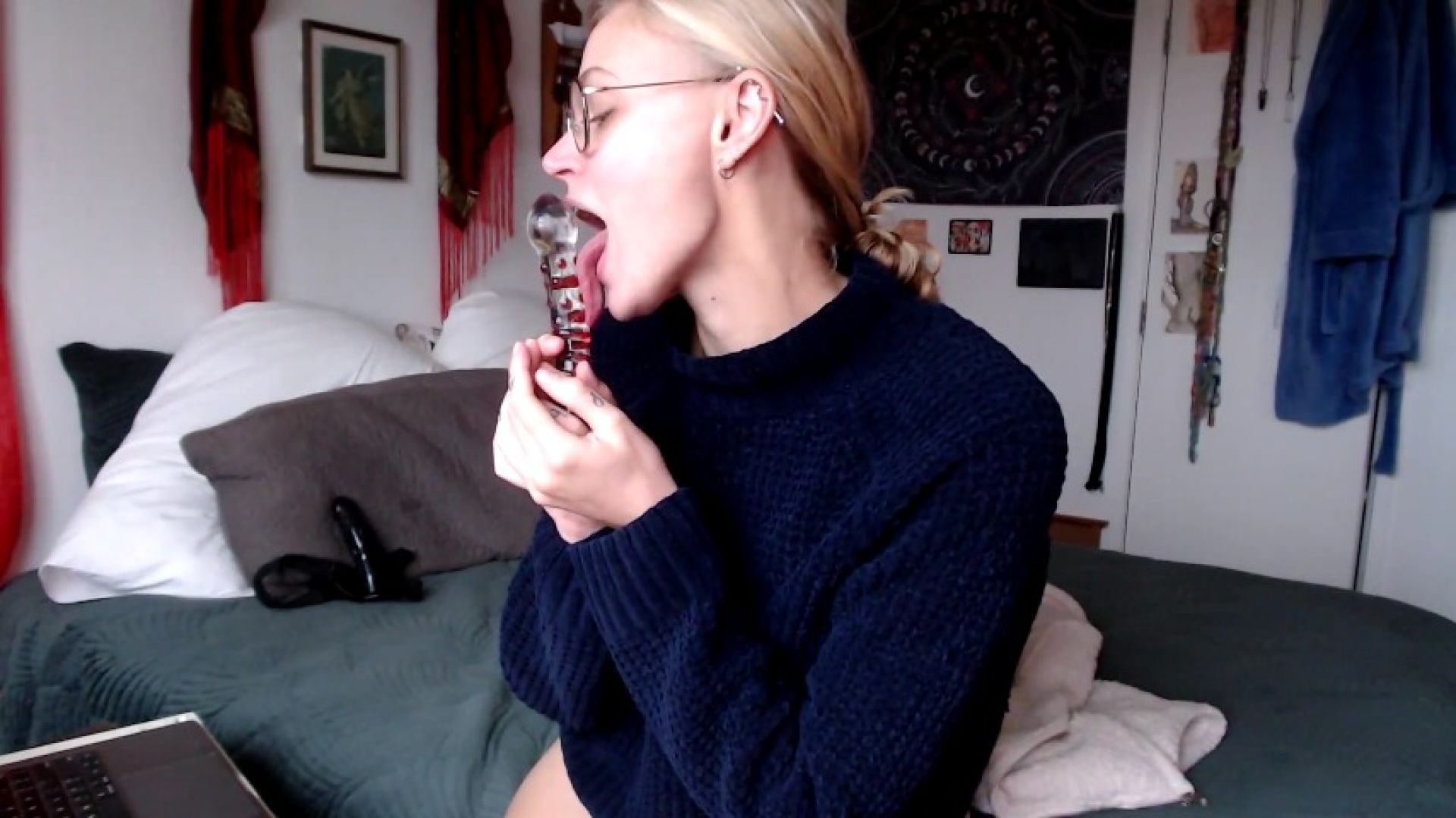 Spitty BJ on glass dildo