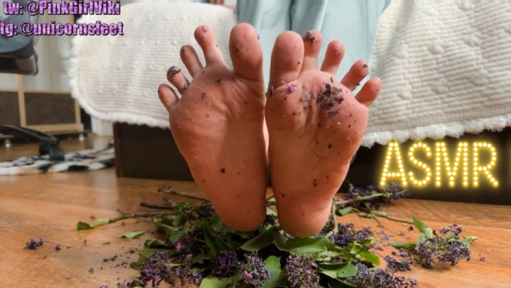 Bare feet ASMR