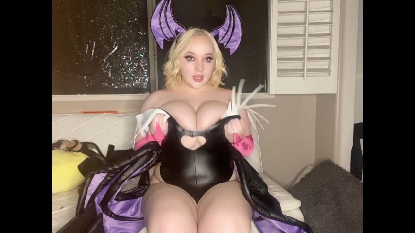 Big Titty Succubus Cosplay
