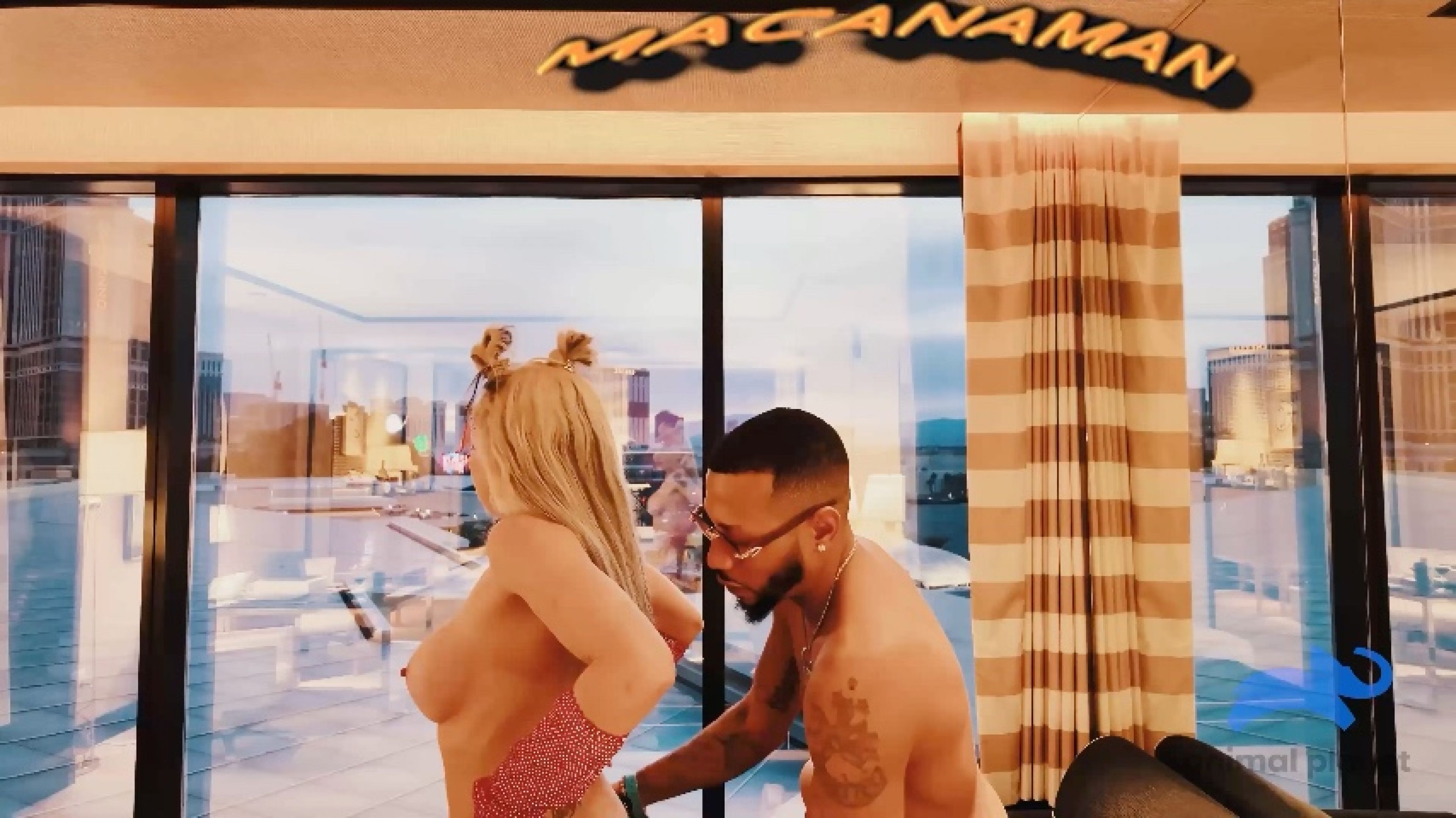 AVN Sideshow with Porn Star Macana Man