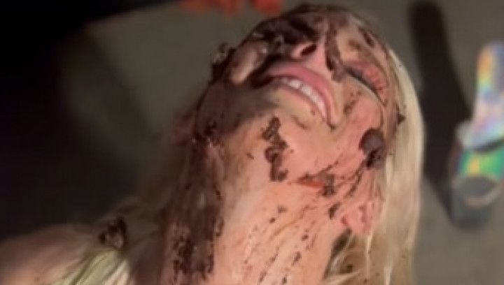 Double Cake Sit Ultimate Cake Play