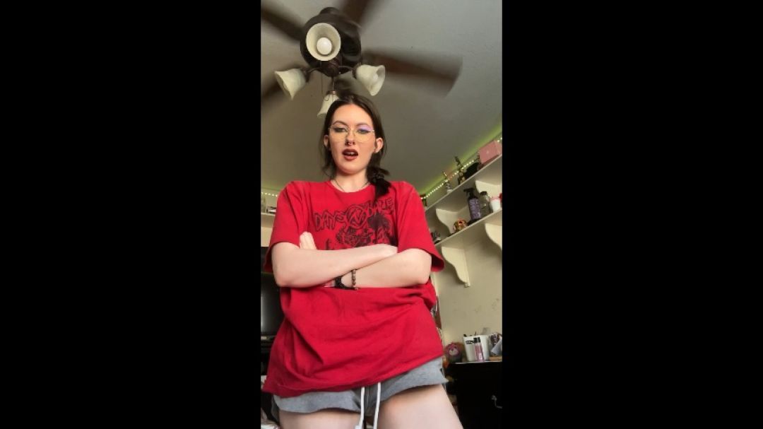 Weak men deserve to worship ass