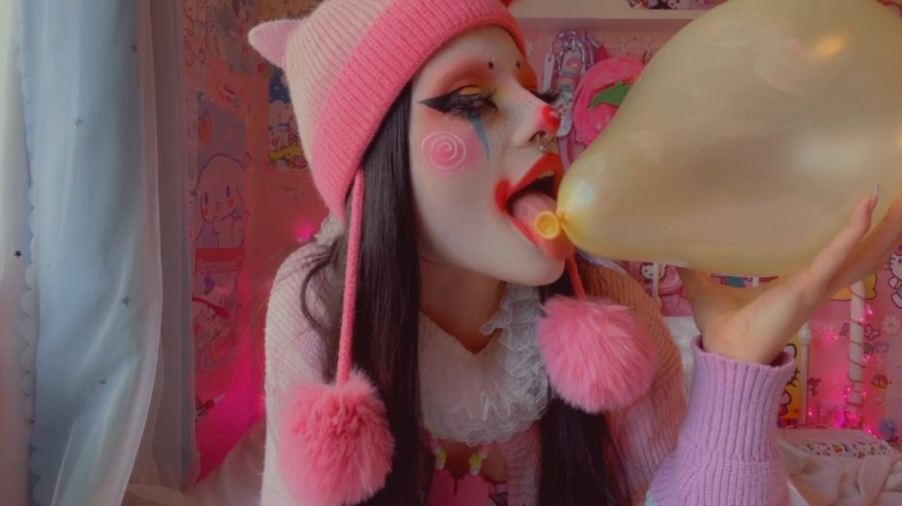 Clown Girl Plays with Balloon No-Pop Inflatable Kink