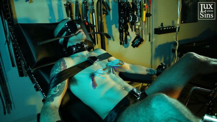 Latex Bondage Session w/ Master Timotheus & Ian Echo - Part2