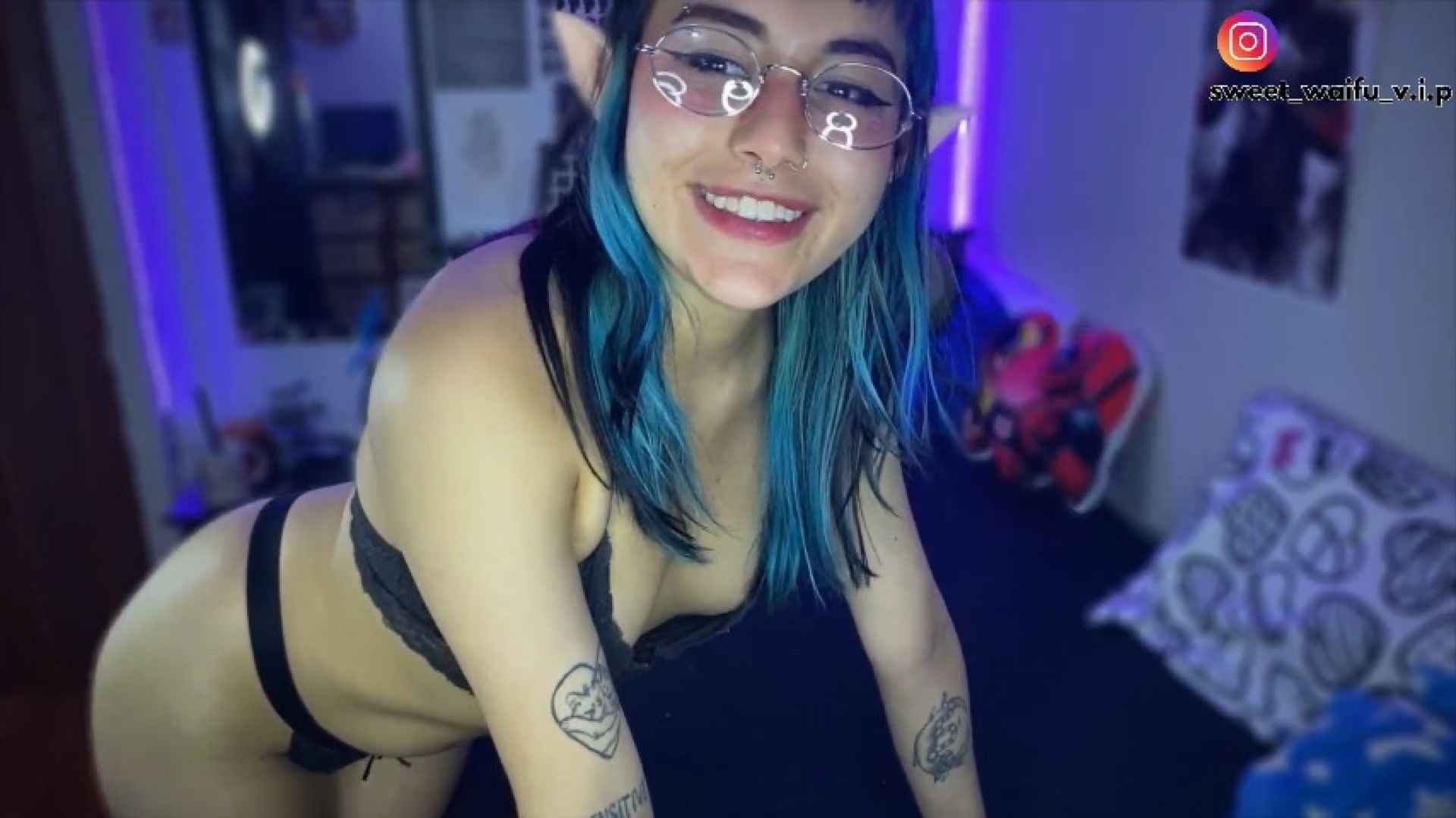 Just a little warm-up dance before streaming