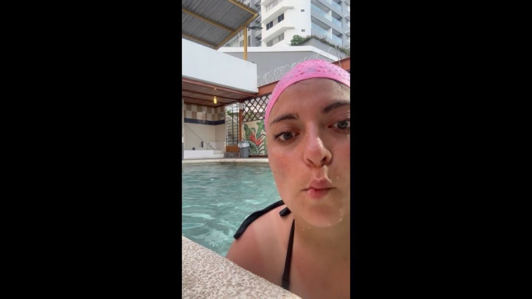 Fun and relaxation in the pool