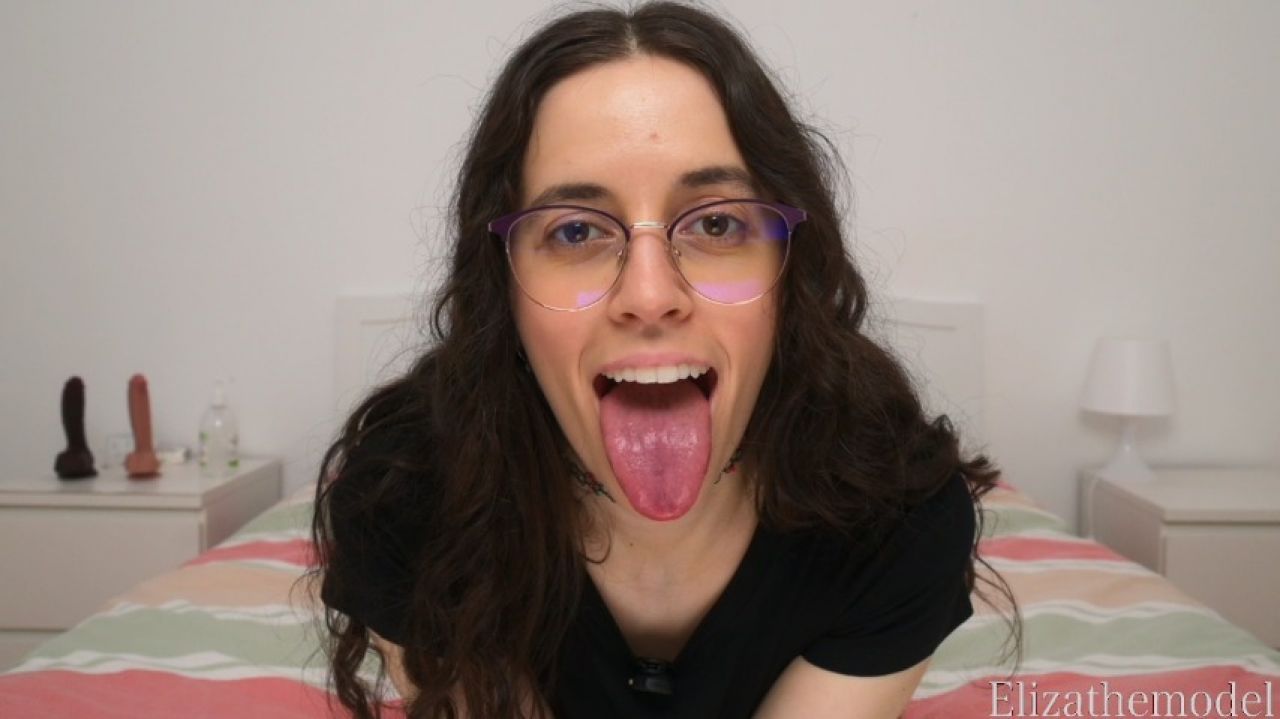 Looking at you with my tongue out