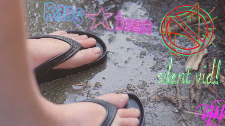 Spring Feet!: Babs Bear shows of her new flip flops