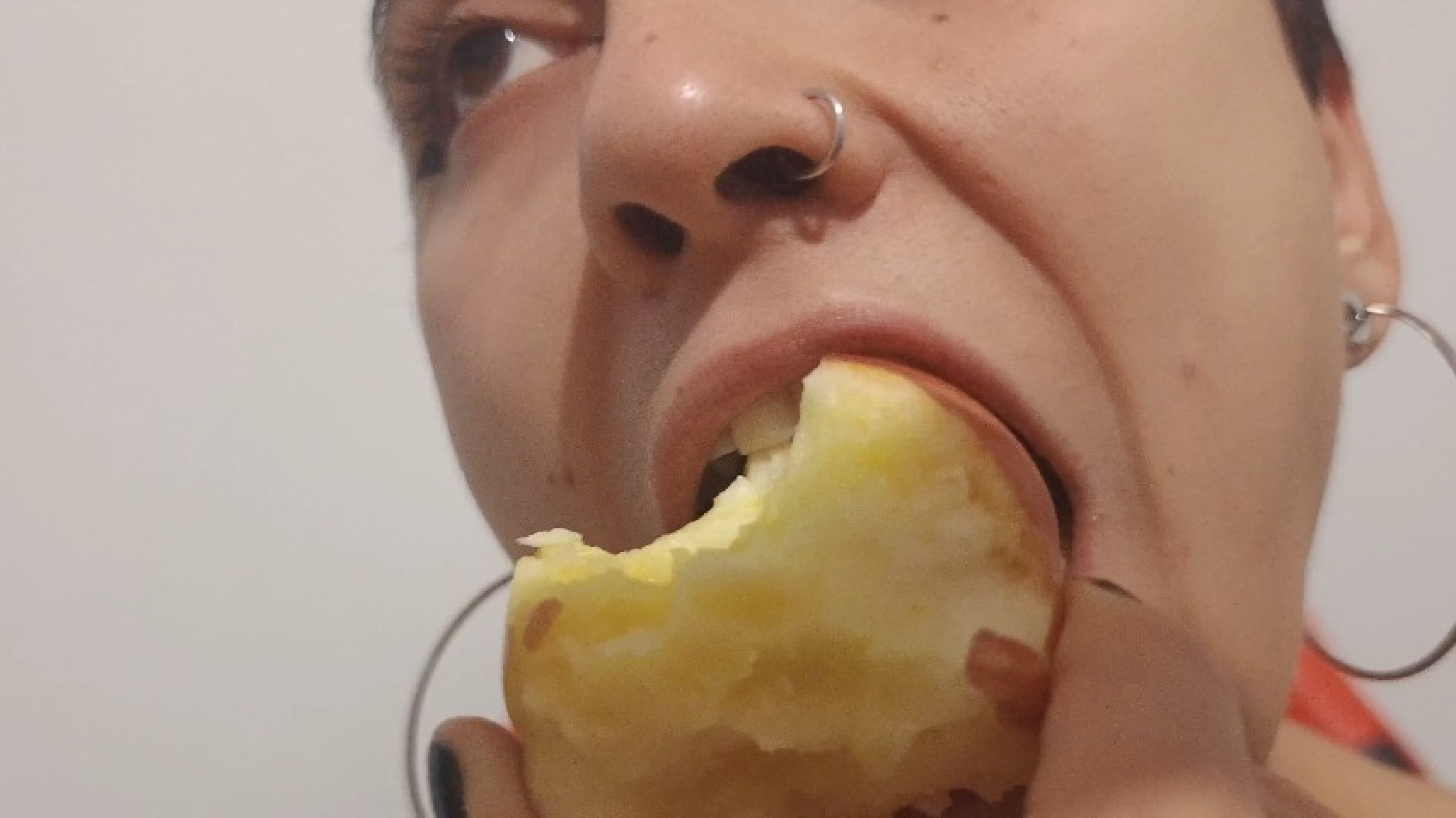 Eating apple ASMR