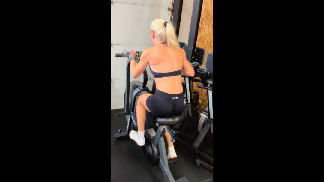 Workout With Keeks 6