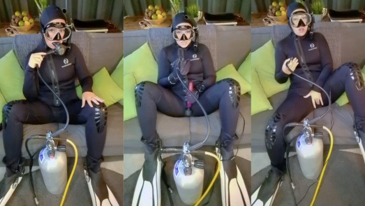Scuba Wetsuit Gloves &amp; Hitachi Masturbation Cumming | Mask