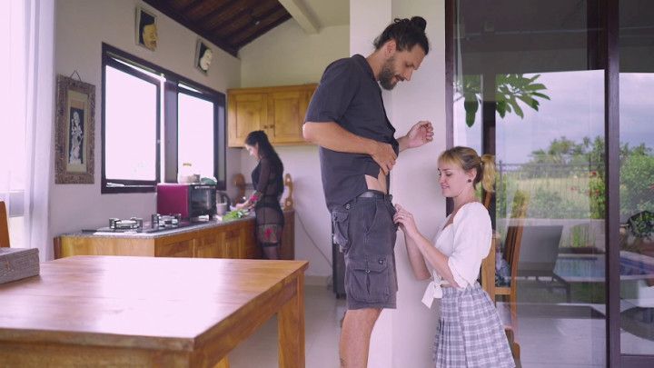 FREE PART "step-MOMMY DOESN'T LOOK AT US&quot