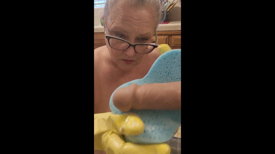 step-Mom makes me come on her damp kitchen sponge