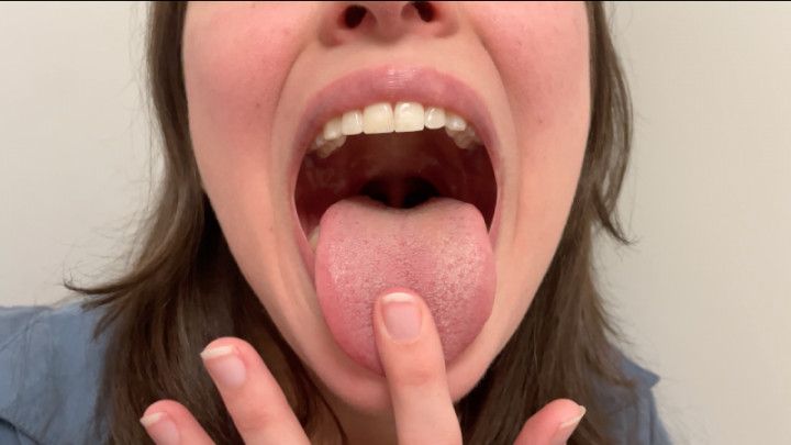 Giantess Girlfriend Mouth Fetish JOI