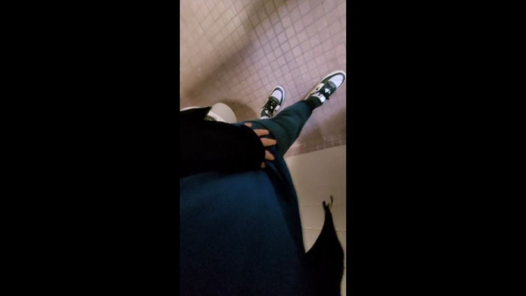 nearly having an accident at the rest stop