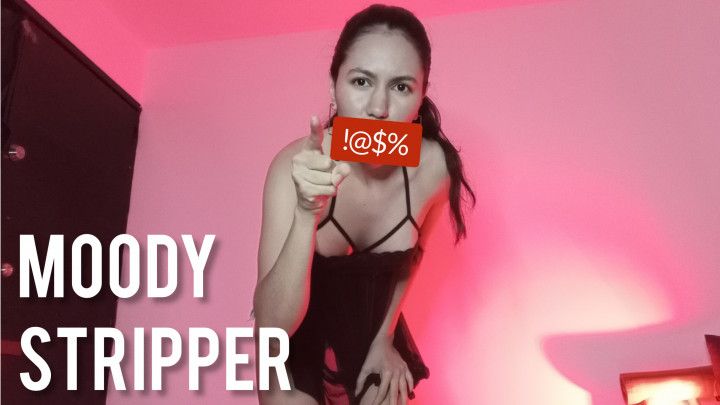 Exotic dancer was blackmailed to show you her pussy