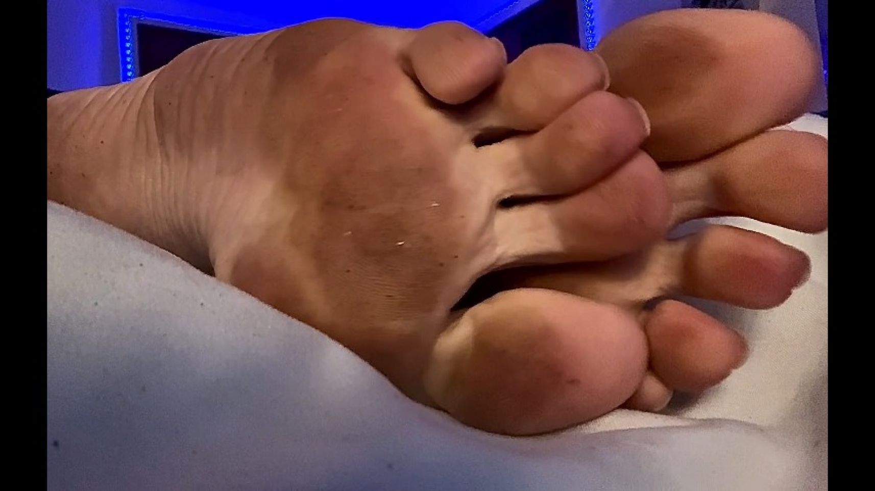 Giant Dirty Feet POV