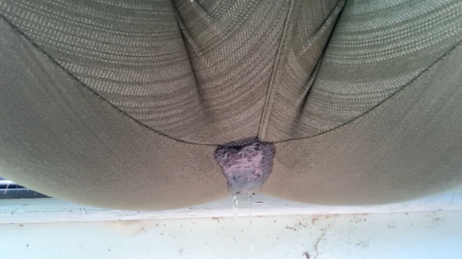 piss pissing my pants