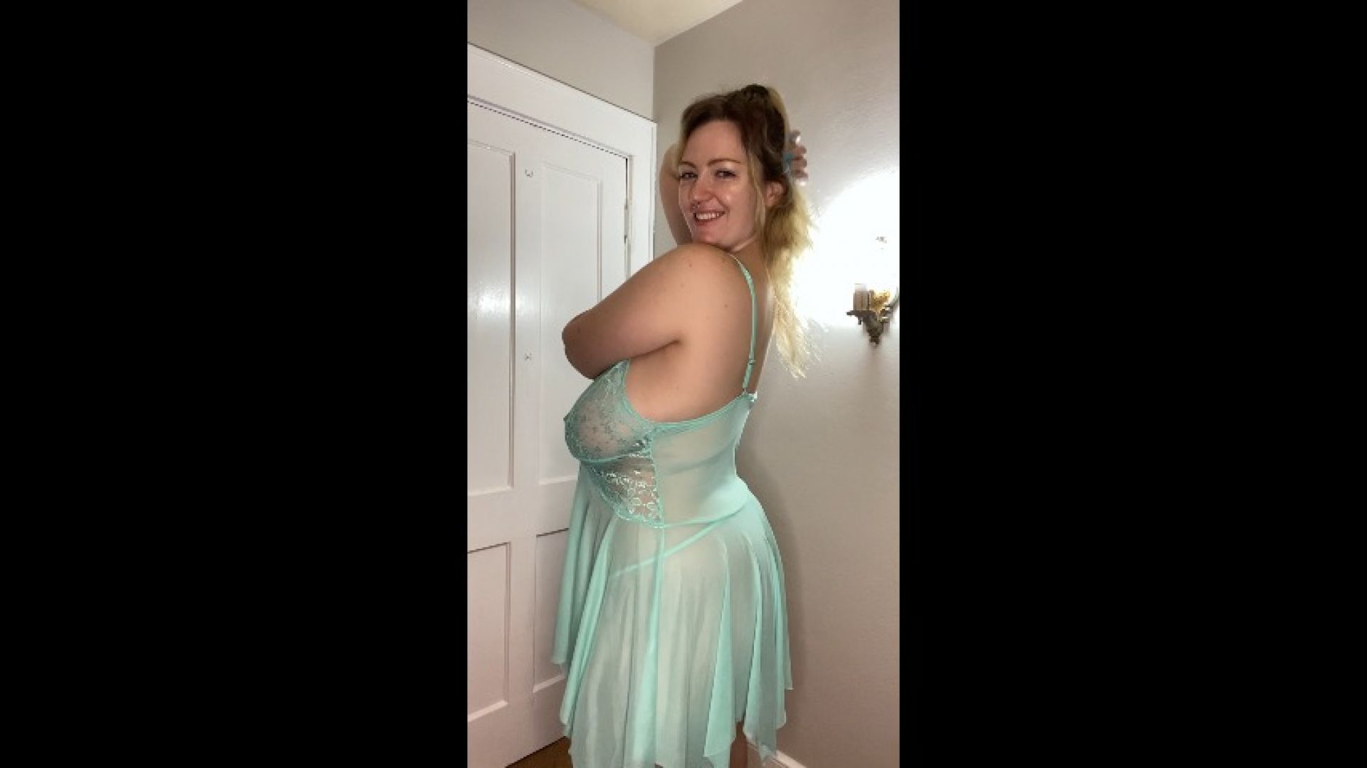 Mistress Nelly Striptease &amp; Dominate