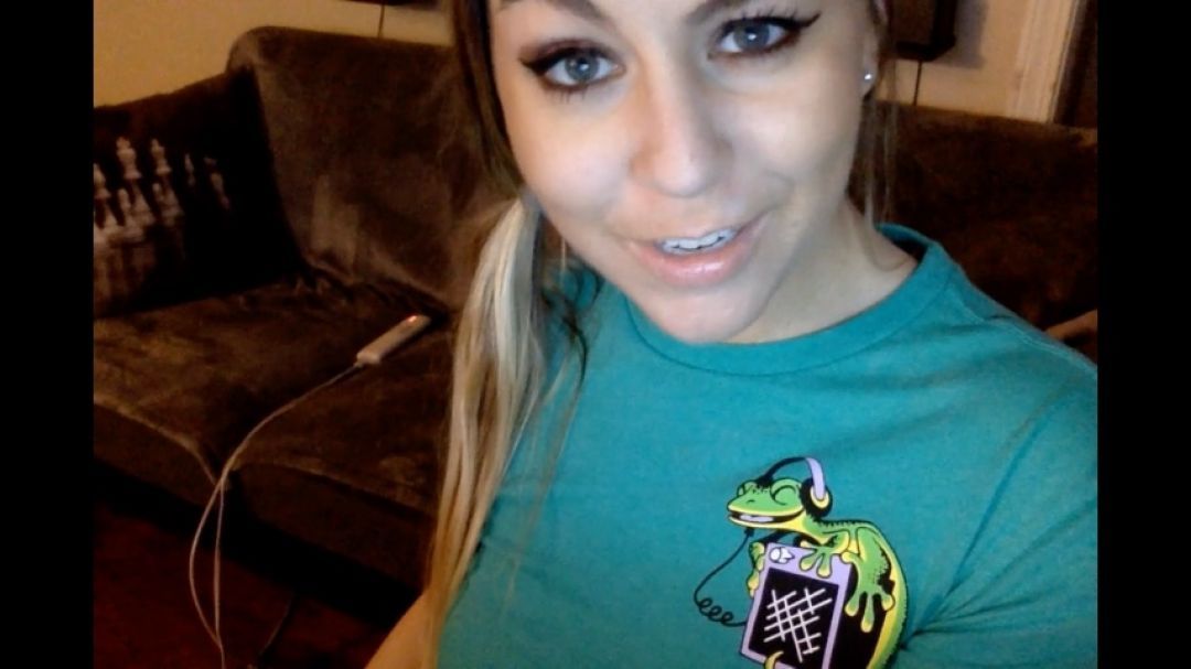 Step-Mom Shows step-Daughter How Its Done