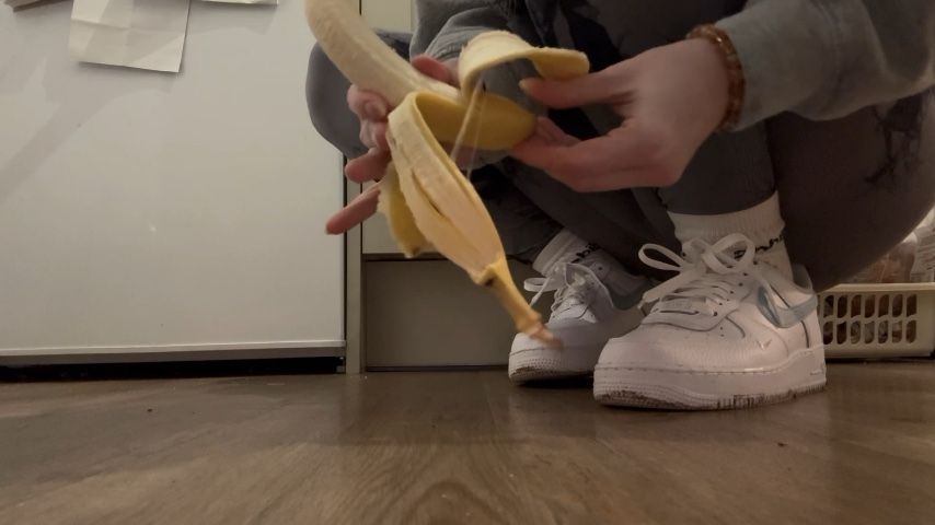 Custom food sploshing with NIKE AF1