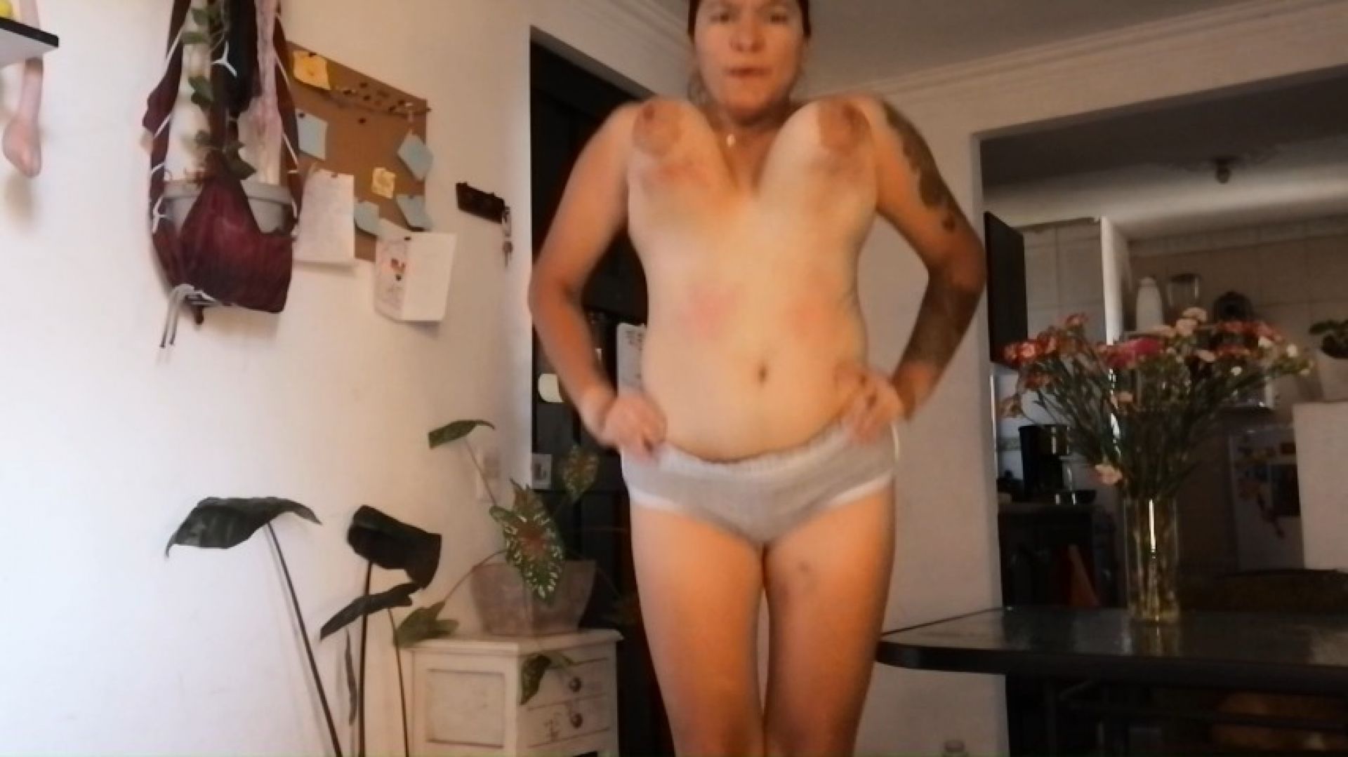 Gym Boobs 2: High Jumps &amp; Clapping Boobs