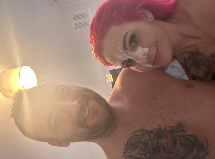 Roxi takes a massive load to her gorgeous face