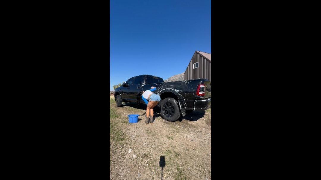 Truck Wash &amp; Pose