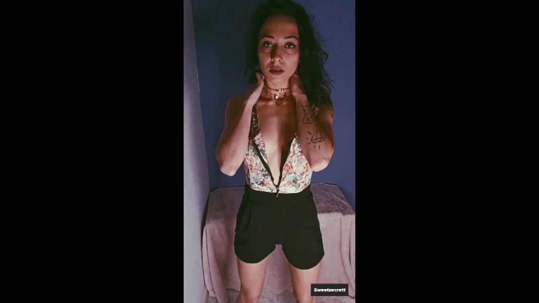 Oil, fisting and squirt by Sofia SweetSecrett